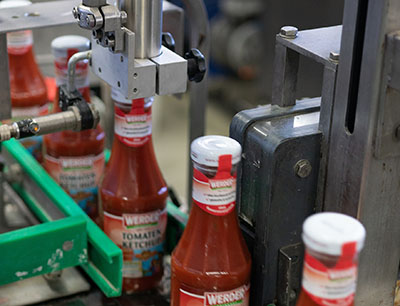 Deckelcodierung von Ketchupflaschen