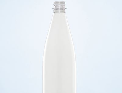 Die neue 1 Liter-PET-Mehrwegflasche von KHS und Alpa enthält bis zu 35 Prozent Rezyklat, Bild: KHS