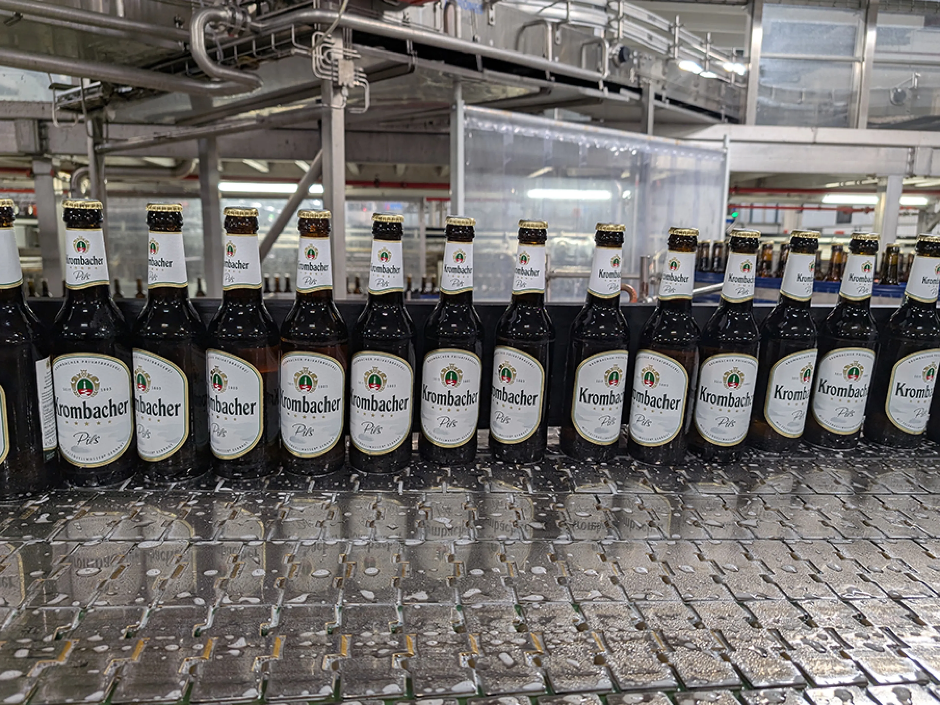 Die Krombacher Brauerei erreicht erfolgreiche Meilensteine beim größten Umbauprojekt der Unternehmensgeschichte