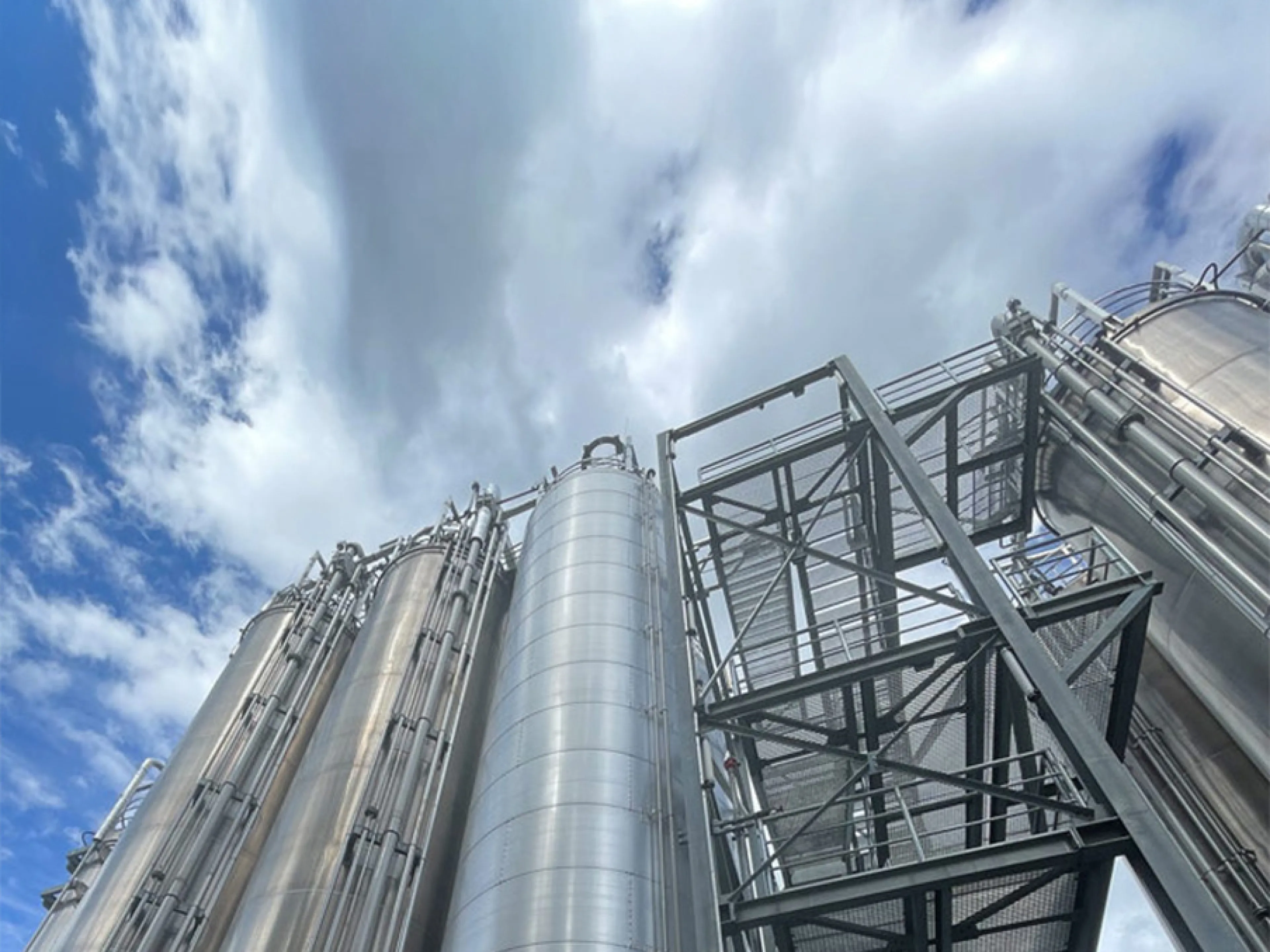 Coperions Siloentgasung Ecofresh und seine Doppelschneckenextruder erhalten den Letter of No Objection (LNO) von der FDA und eignen sich somit für die Herstellung lebensmitteltauglicher HDPE- und PP-Rezyklate.