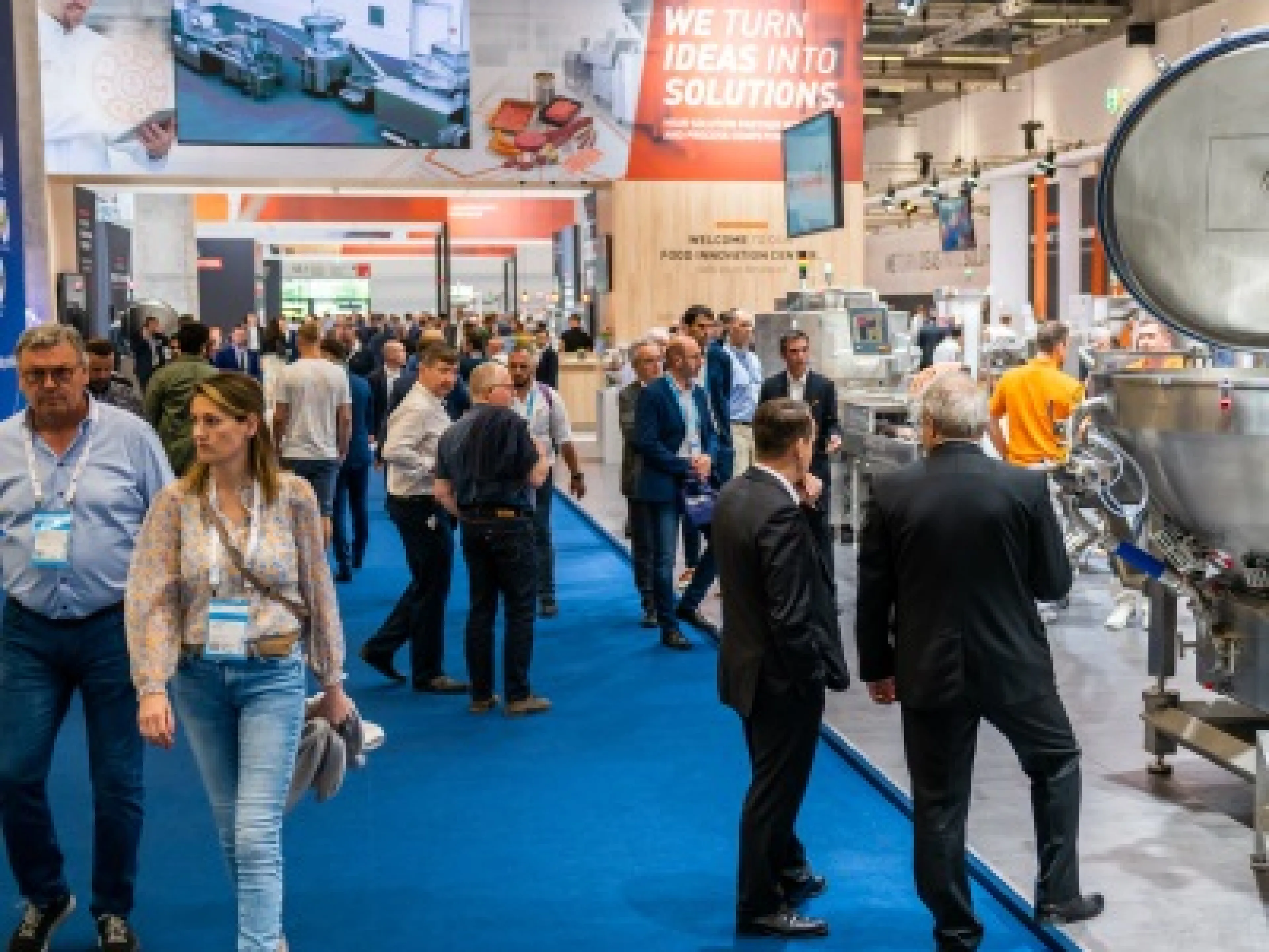 Lebhaftes Messegeschäft auf dem Handtmann Stand auf der Iffa 2022