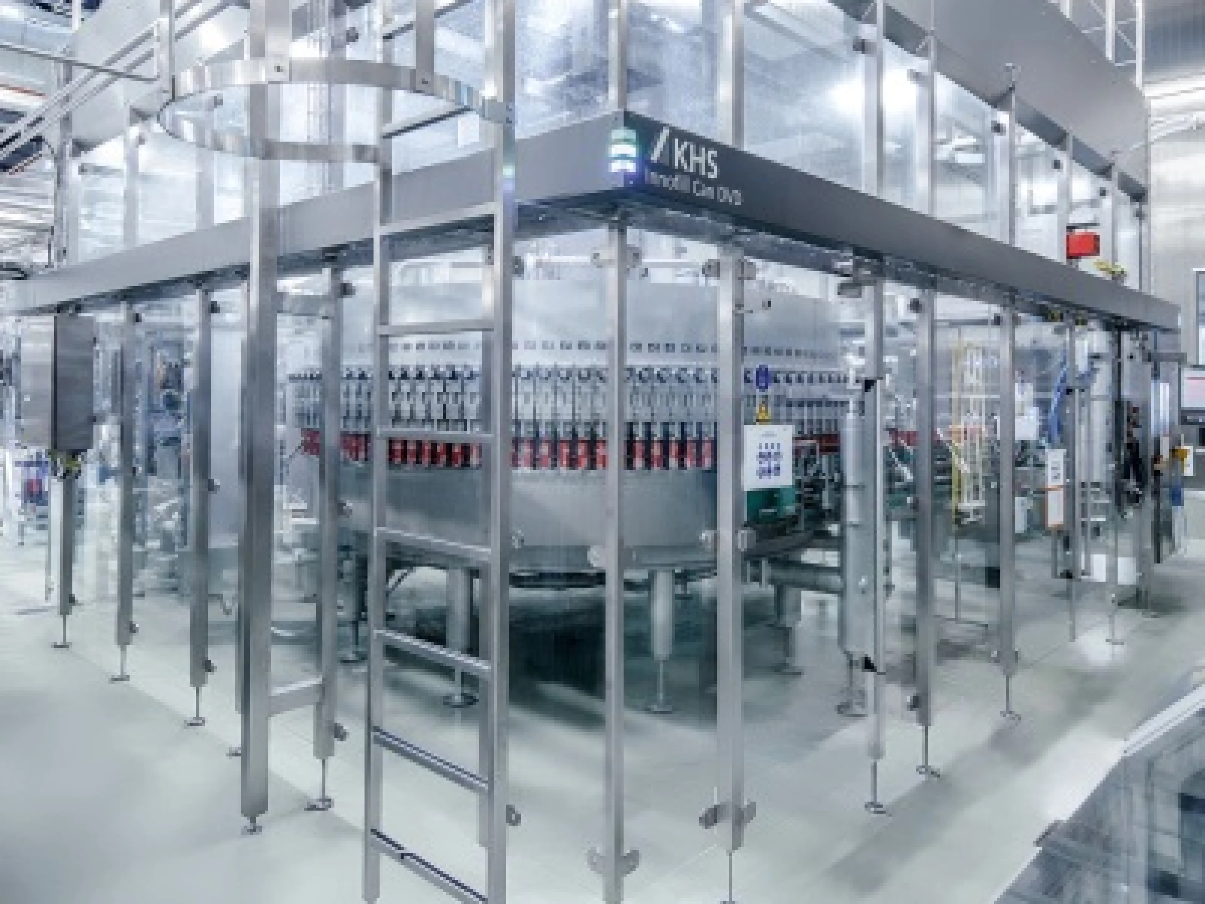 Herzstück der Linie ist der KHS-Dosenfüller Innofill Can DVD, der in Edelstal bis zu 90.000 Dosen pro Stunde verarbeitet