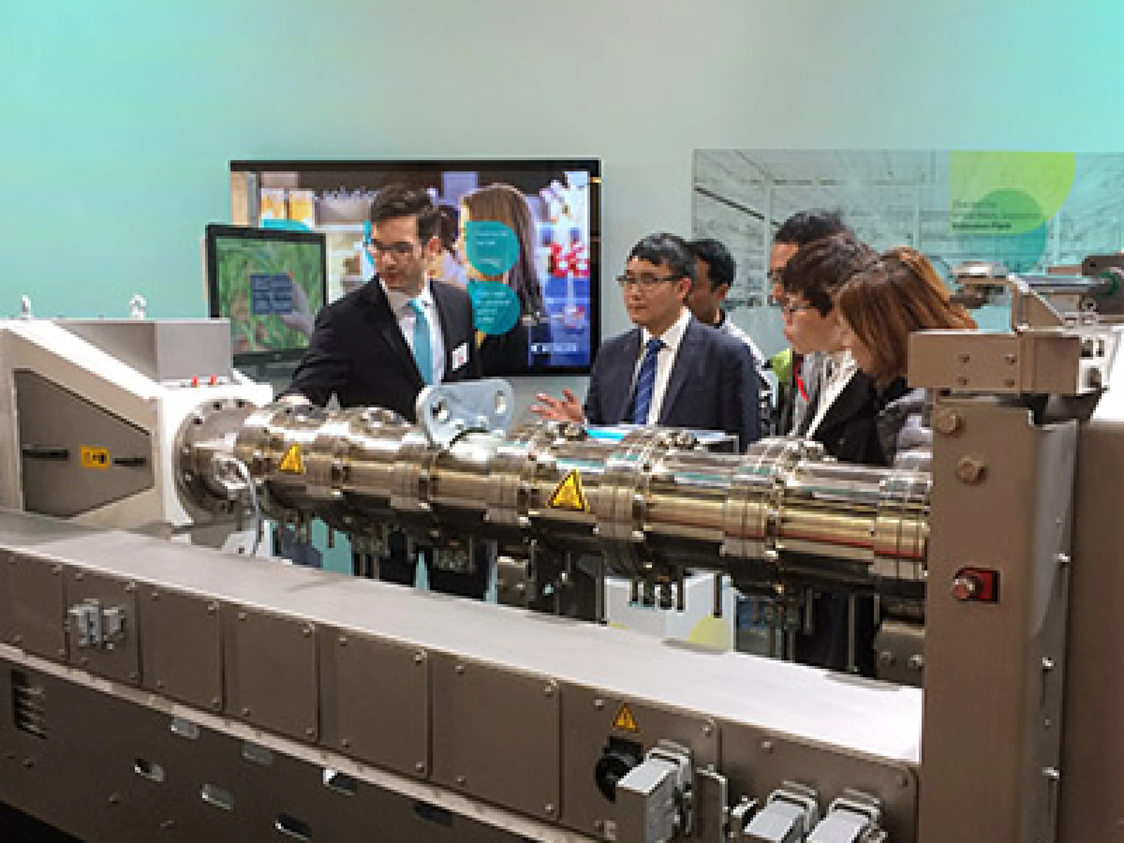 Interpack 2017 Kundengespräch bei Bühler