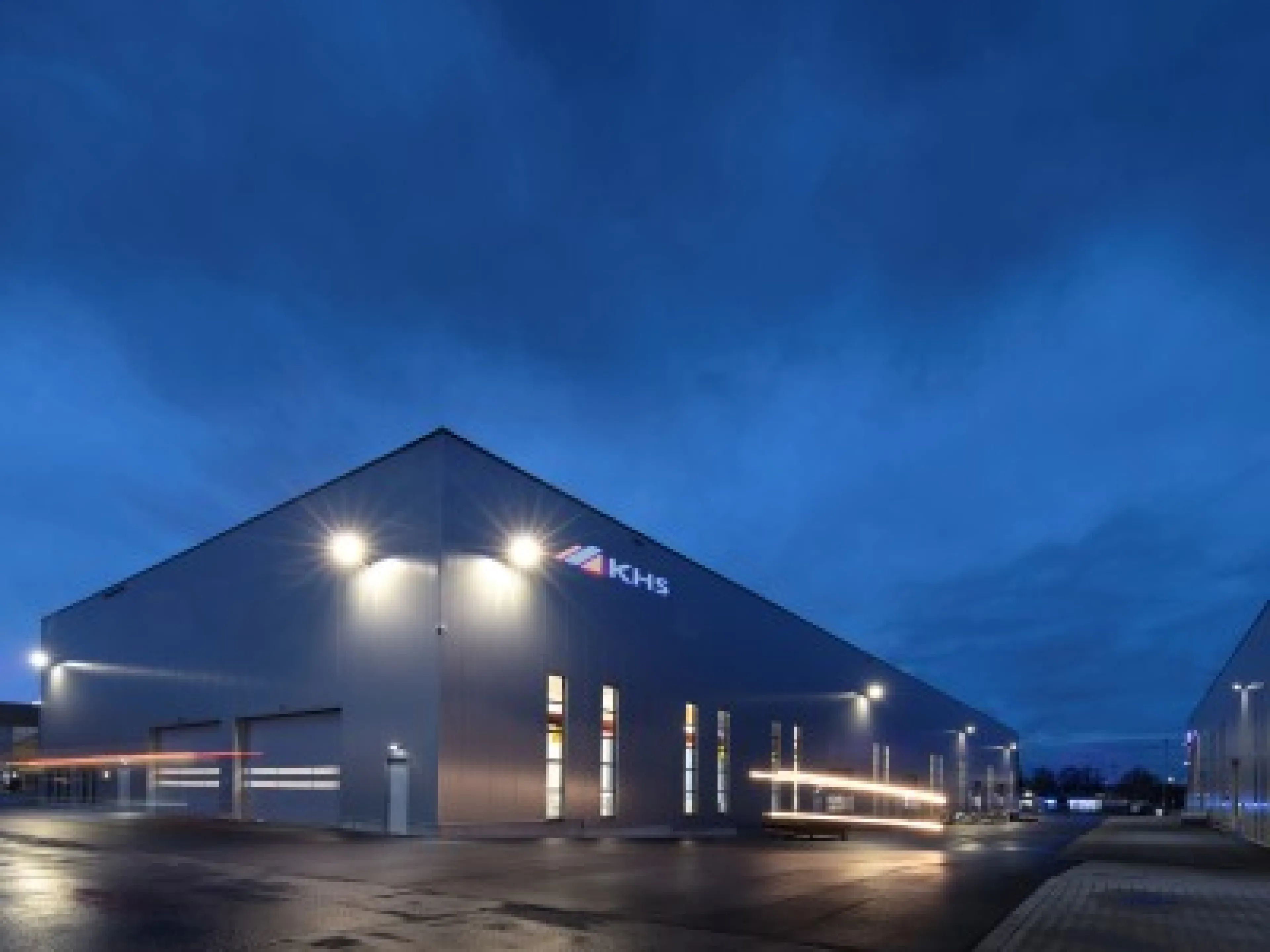 Mit einer neuen Halle erhöht KHS seine Produktionskapazitäten
