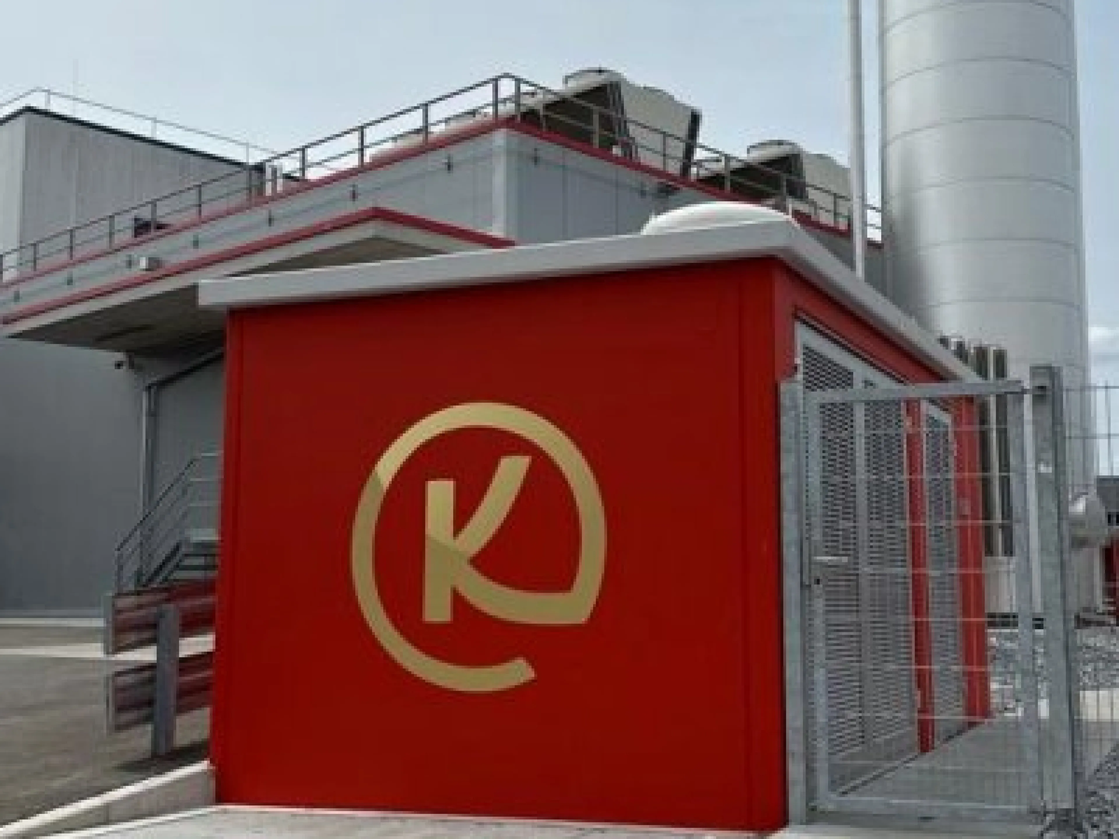 Das Feinkostunternehmen Kneuss Güggeli hat mit Hilfe des OEM und Intralogistik-Spezialisten Stöcklin Logistik unter Einsatz von Rockwell Automation Magne-Motion Kosten gesenkt