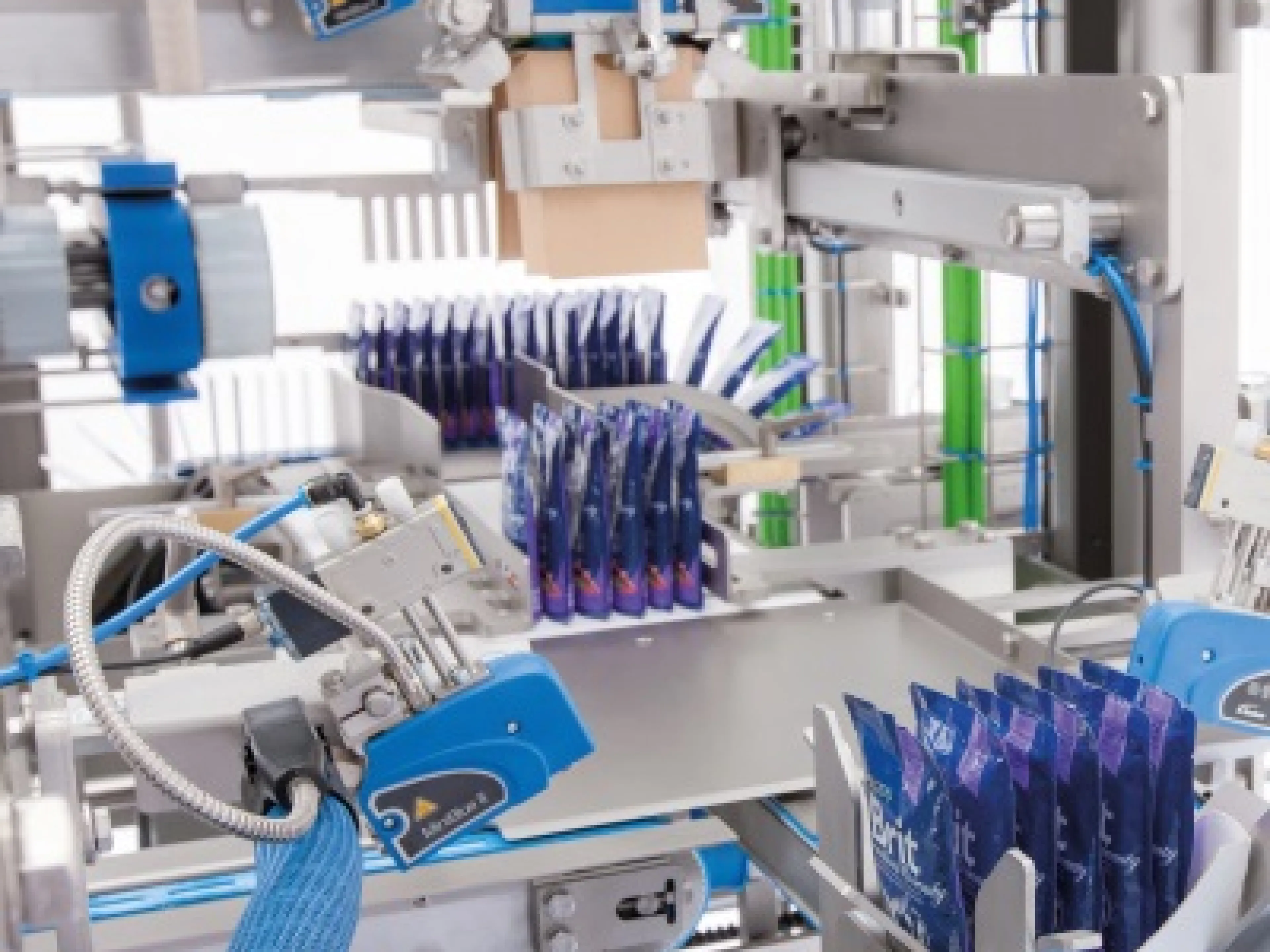 Die VP 600 ist eine neue Kartonverpackungsmaschine für kleine, sensible Produkte in kleinen Gebinden