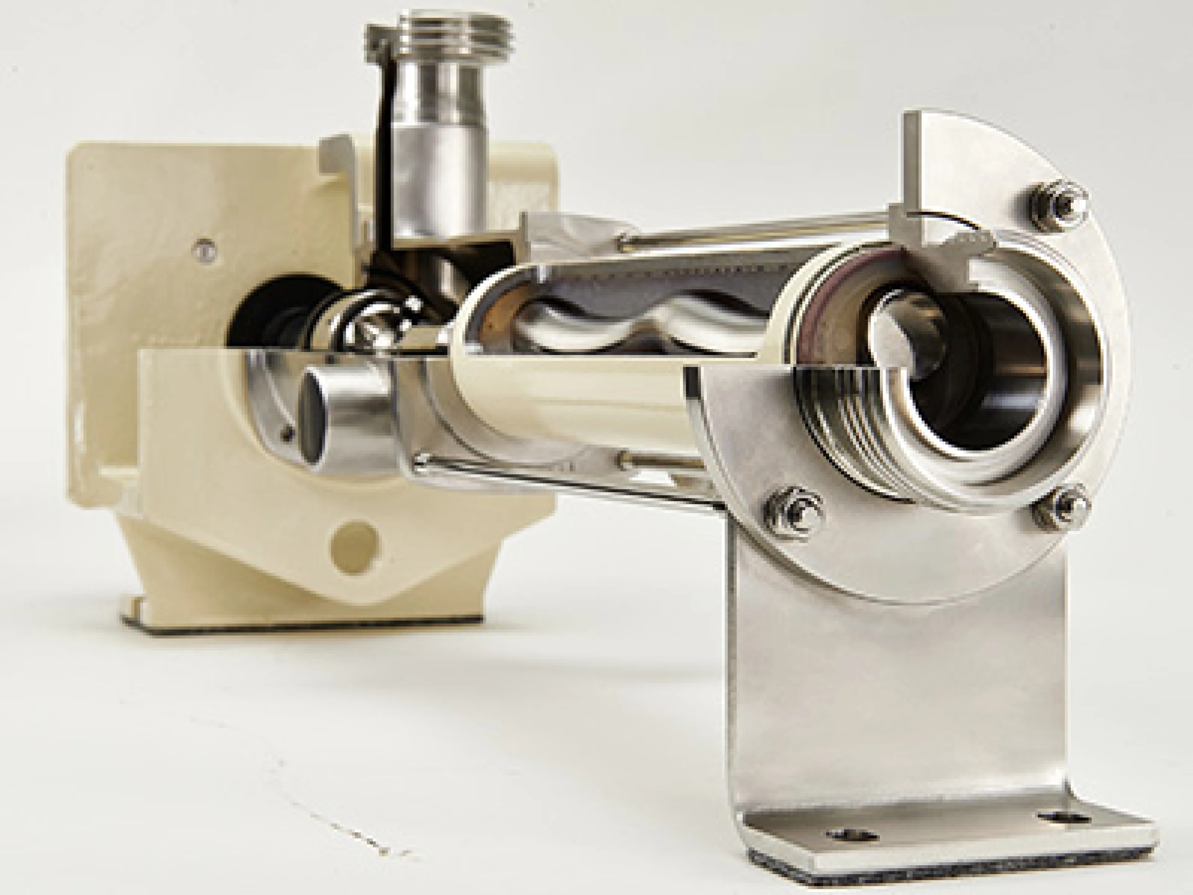 Das Exzenterschneckenprinzip basiert auf Förderkammern zwischen Rotor und Stator, in denen das Medium gleichmäßig und damit dosierreproduzierbar genau  wird. Für eine einfache Reinigung ist die Pumpe zudem totraumfrei konstruiert
