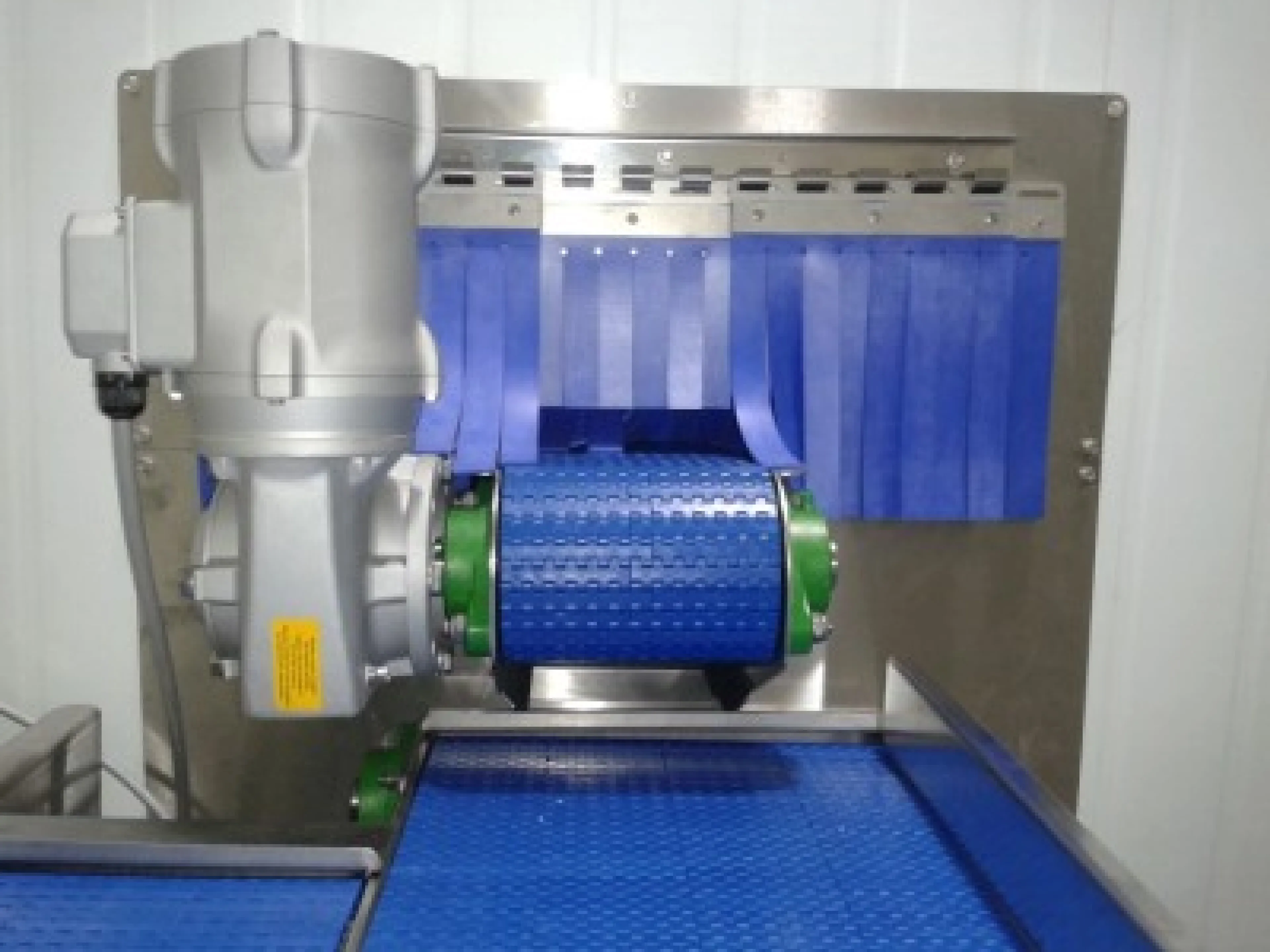 Die Oberflächenbehandlung „nsd tupH“ verleiht Aluminiumantrieben eine glatte, dauerhaft korrosionsresistente Oberfläche