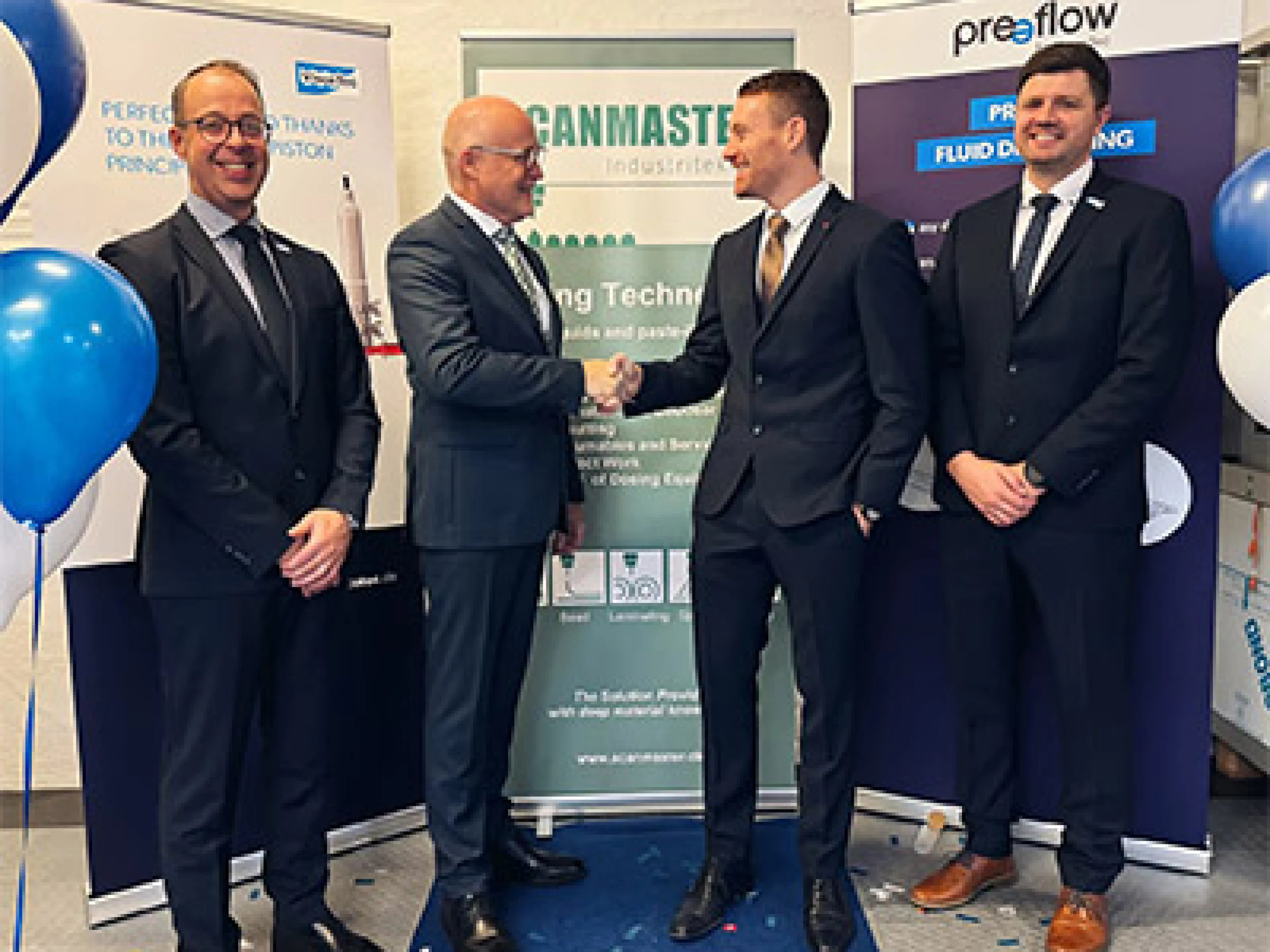 Andreas Niedermeier, Henning Pedersen, Franz Kamhuber und Josef Donislreiter (v.l.) bei den Feierlichkeiten zur neuen Niederlassung Viscotec Nordic in Dänemark