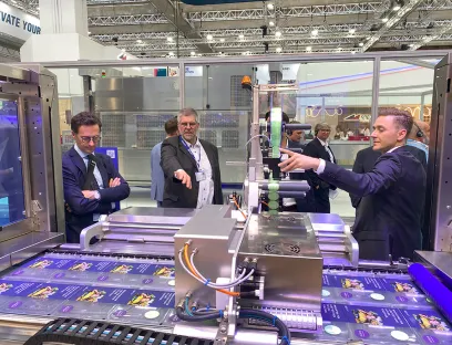 Reger Austausch zwischen Ausstellern und Besuchern auf der Iffa 2025 wie hier am Stand von Gea