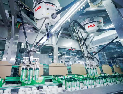 Automatisierung wird bei Xiang Piao Piao großgeschrieben: In den Werken in Huzhou, Chengdu und Tianjin sind insgesamt 100 ABB-Deltaroboter vom Typ „FlexPicker IRB 360“ im Einsatz