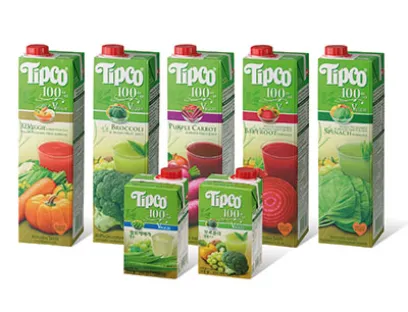 In Thailand hat Tipco F&B Co., einer der größten Fruchtsaftproduzenten in Südostasien, seit Jahren erfolgreich Gemüsesäfte im Produktportfolio. Das Unternehmen produziert mit „Tipco 100 %“ eine Range von Veggie Getränken, die aseptisch in die Kartonpackung Combibloc-Premium 500 ml und 1.000 ml von SIG Combibloc gefüllt wird. Tipco ist mit Sorten wie Spinat, Brokkoli, Rote Beete und Rote Karotte ein Vorreiter für besondere Geschmacksrichtungen, Bild: SIG Combibloc Gemüsesäfte