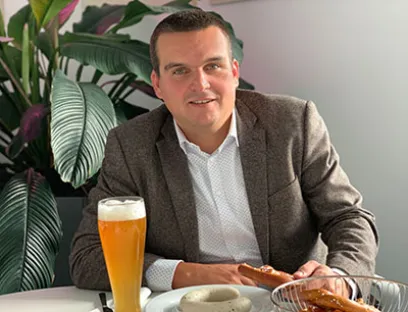 Jan-Martin Glöckner von Flottweg erklärt im Business Lunch Interview, wie Hopfen und Malz nicht verloren gehen, Bild: LMV-online.de, Susanne Woggon Jan-Martin Glöckner von Flottweg