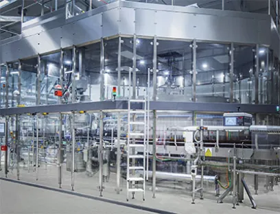 Velké Popovice hat den Abfüller „Innofill Glass DRS Eco“ im Einsatz, um helles und dunkles Lagerbier in 0,5-Liter-Flaschen abzufüllen, Bild: Frank Reinhold Velké Popovice hat den Abfüller „Innofill Glass DRS Eco“ im Einsatz, um helles und dunkles Lagerbier in 0,5-Liter-Flaschen abzufüllen