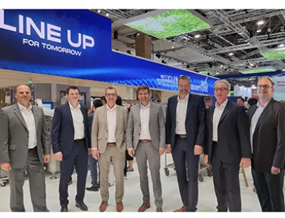 Erweiterte Unternehmensleitung (v.l.n.r.): Michael Brandt (CTO), Dr. Michael Hausicke (COO), Jörg Schmeiser (CBDO), Tobias Weber (CEO), Daniel Frank (CSO), Hartmut Blöcher (CFO), Robert Schwabe (CPO), Bild: Weber Maschinenbau Erweiterte Unternehmensleitung von Weber Maschinenbau
