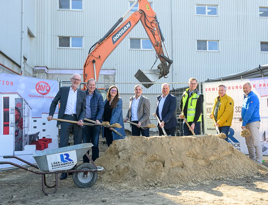 Spatenstich bei Avo für die Erweiterung der Produktions- und Lagerkapazitäten in Belm, Bild: Avo / Pentermann Spatenstich bei Avo für die Erweiterung der Produktions- und Lagerkapazitäten in Belm