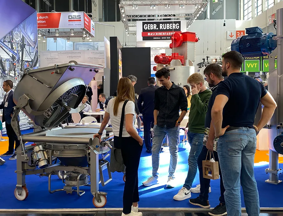 Die Powtech Technopharm 2025 stellt Technologien zur Verarbeitung von Pulvern, Feststoffen und Flüssigkeiten vor, Bild: Susanne Woggon Powtech Technopharm 2025