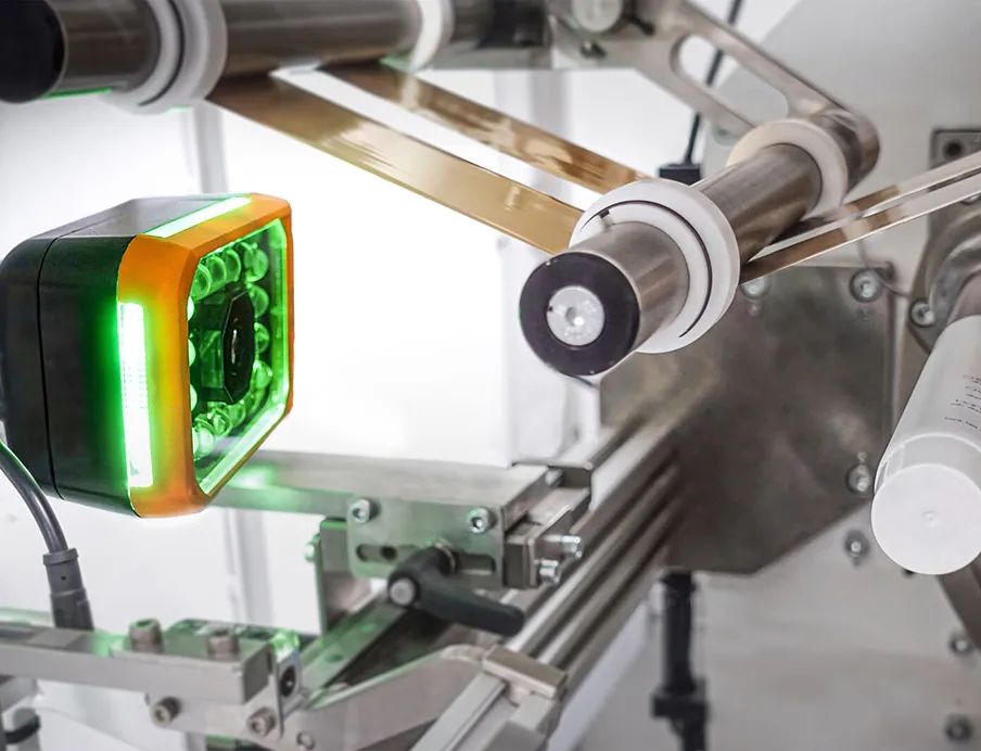 Die Smart Camera bringt KI direkt in den Maschinensteuerungskreislauf ein und ermöglicht so Echtzeit-Vision, dynamische Modellwechsel und eine bis zu 15-fach höhere Edge-Verarbeitungseffizienz, Bild: B&R Die Smart Camera von B&R bringt KI direkt in den Maschinensteuerungskreislauf ein und ermöglicht so Echtzeit-Vision, dynamische Modellwechsel und eine bis zu 15-fach höhere Edge-Verarbeitungseffizienz