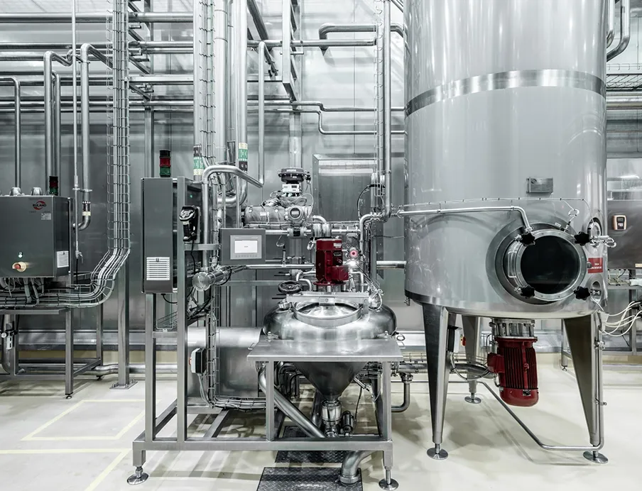 Dosierstation im Sirupraum, Bild: Ruland Engineering Dosierstation im Sirupraum