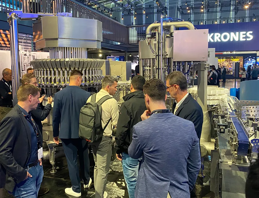 Krones erweitert sein Portfolio in der Prozesstechnologie sowie der Abfüll- und Verpackungstechnik durch Beteiligungen und Zukäufe
