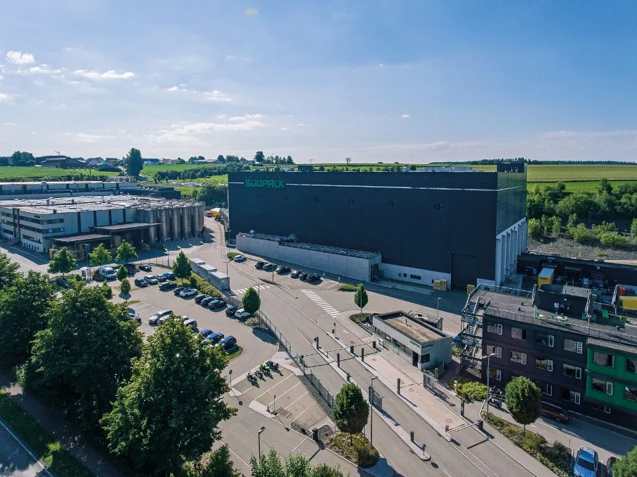 SÜDPACK engagiert sich für eine Kreislaufwirtschaft in der Verpackungsindustrie und optimiert ihre Produkte konsequent in Bezug auf Nachhaltigkeit und Performance. SÜDPACK engagiert sich für eine Kreislaufwirtschaft in der Verpackungsindustrie und optimiert ihre Produkte konsequent in Bezug auf Nachhaltigkeit und Performance.