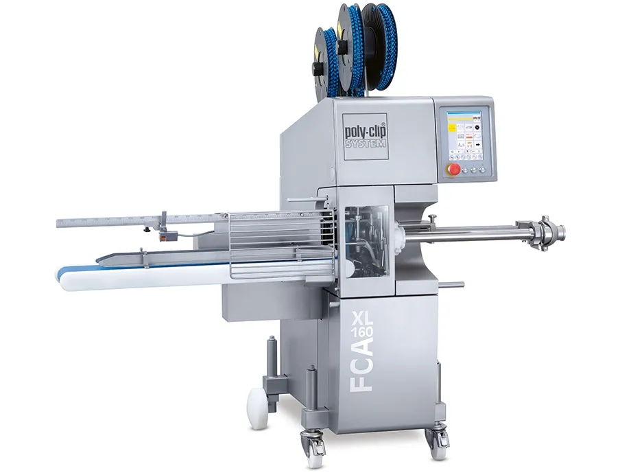 Clip-Verpackungen: Die hochautomatisierten Clipmaschine „FCA 160 XL“ verarbeitet große Produktionsmengen effizient im Zwei- und Vier-Clipbetrieb