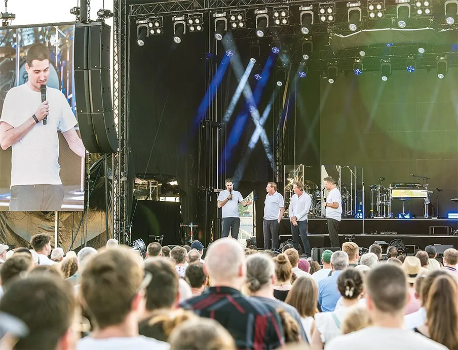 60 Jahre Gerhard Schubert: Die zweite und dritte Familiengeneration teilte ihre packendsten Momente: v.l.n.r.: Peter, Ralf, Gerald und Johannes Schubert