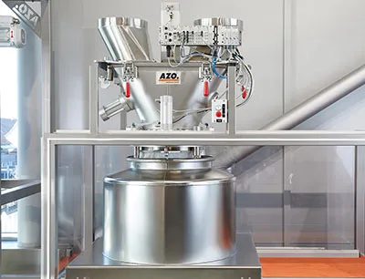 Dockingsystem AZO CleanDock verhindert Kreuzkontaminationen und der Freisetzung von Stäuben im Schüttgut-Handling, Bilder: AZO GmbH + Co. KG Dosiersystem AZO CleanDock verhindert Kreuzkontaminationen und der Freisetzung von Stäuben im Schüttgut-Handling