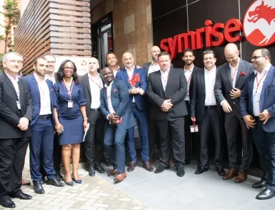 Vertreter Symrise global, EAME & Nigeria bei der Laboreröffnung